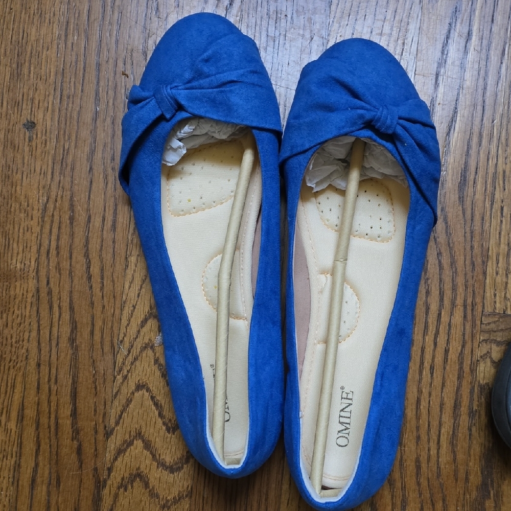 Women's Bold Blue Knot Flats